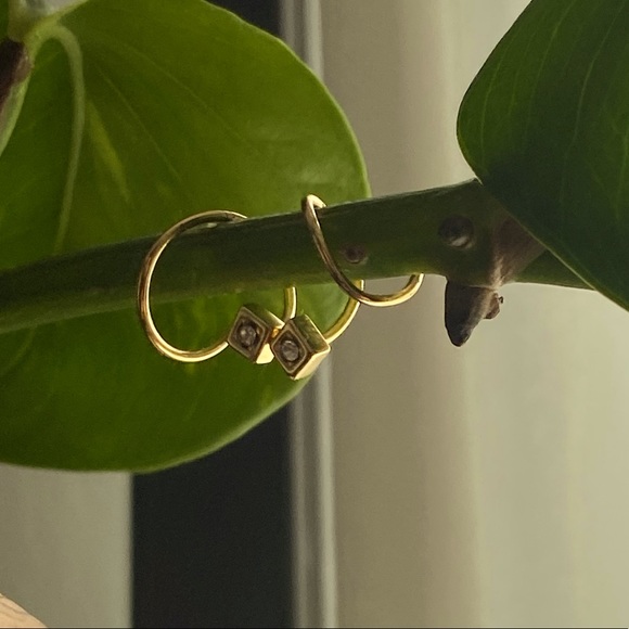 Jules Smith Crystal Wrap Around Earrings - Picture 9 of 10